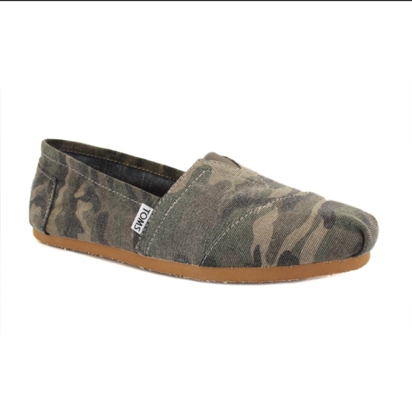 Toms Other - NWOT TOMS unisex camo slip on canvas shoes